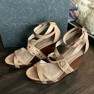 Via Spiga nude tan leather platform wedge